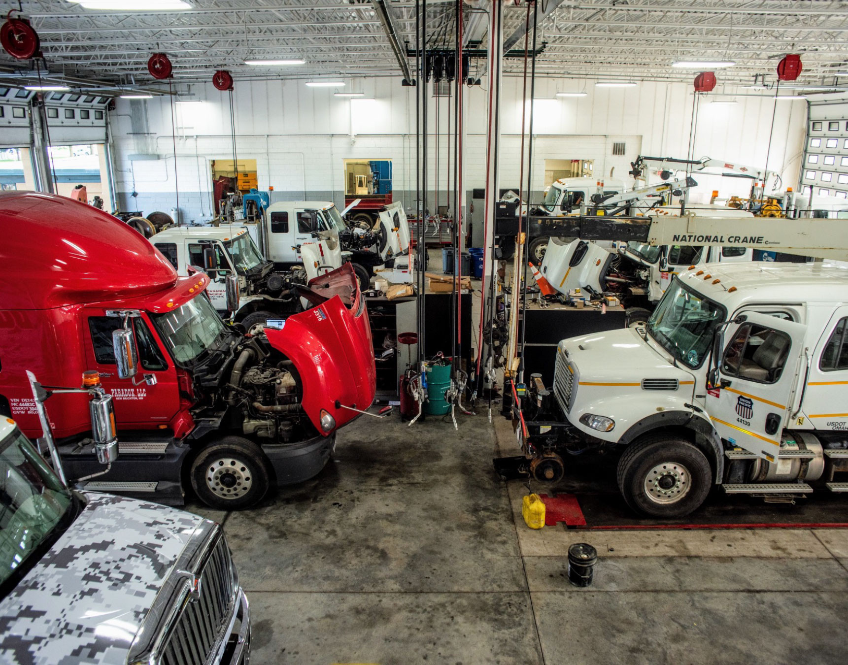 Commercial fleet service and maintenance program