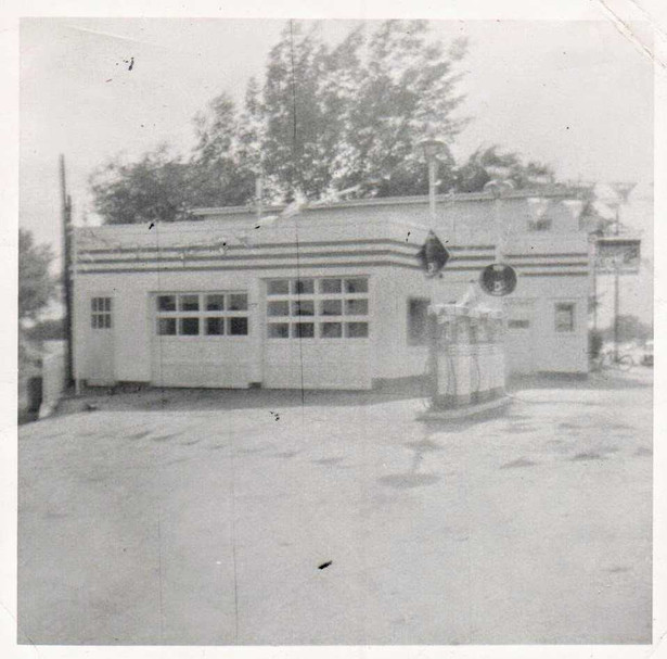 Paul's Cities Service on 40th Ave in Columbia Heights, Minnesota