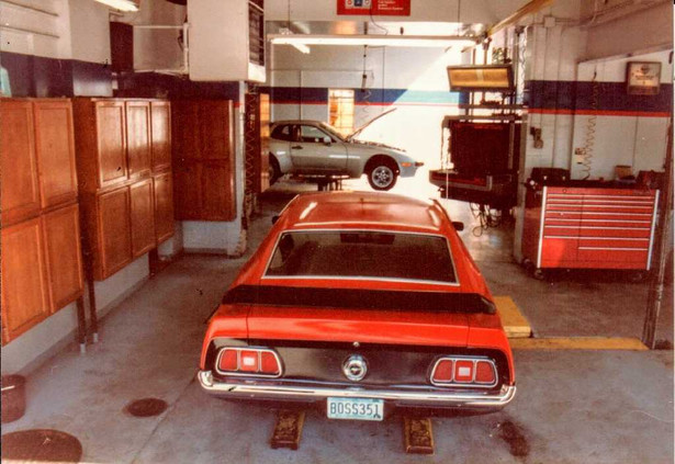 A 1971 Ford Mustang Boss on the in-ground dynamometer used to calibrate engines